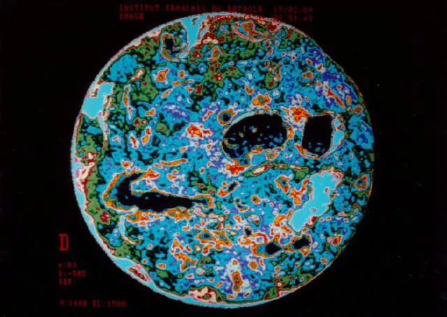Modeling transfer in porous underground media: a multiscale approach