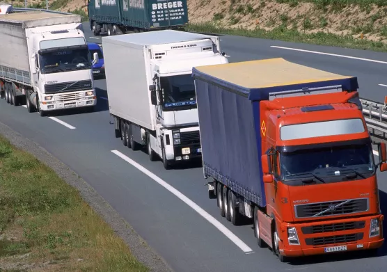 Etude DGEC : IFPEN publie une synthèse des émissions de GES et de polluants des poids lourds