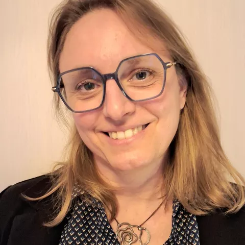 
<span>Elodie DEVERS</span>
