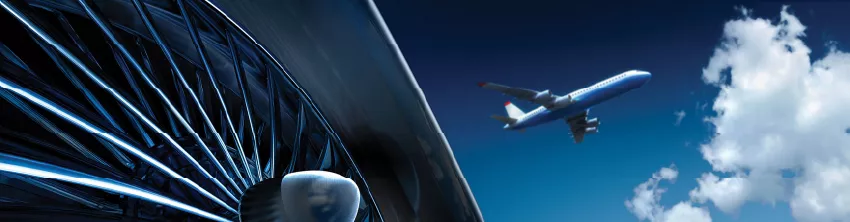 Gros plan sur un réacteur d'avion, un avion de ligne en vol dans le ciel bleu